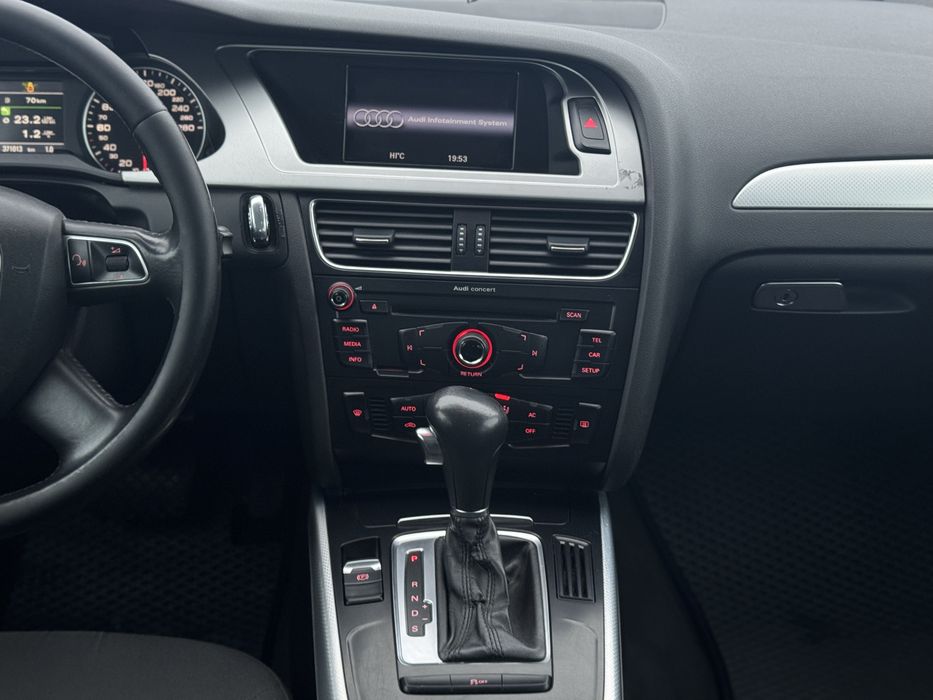 Audi A4b8 2010 2.0TDI АКПП