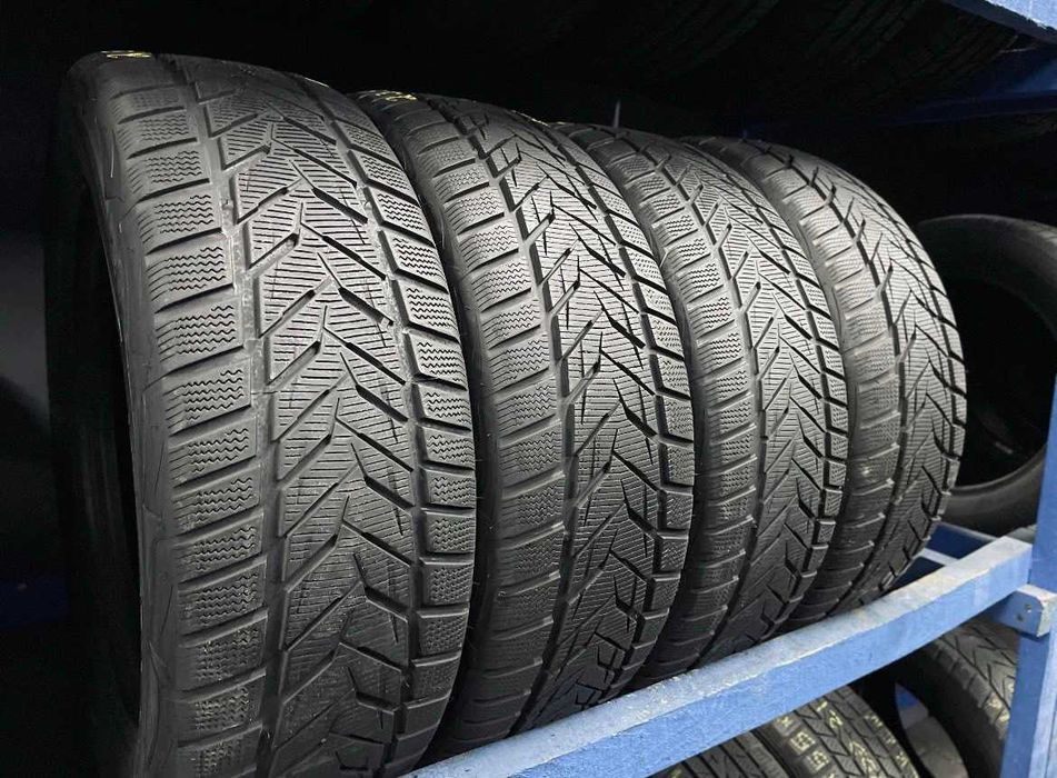 Продам комплект зимових шин Vredestein Xtreme s 235/60 R17 235*60 R17 20001720