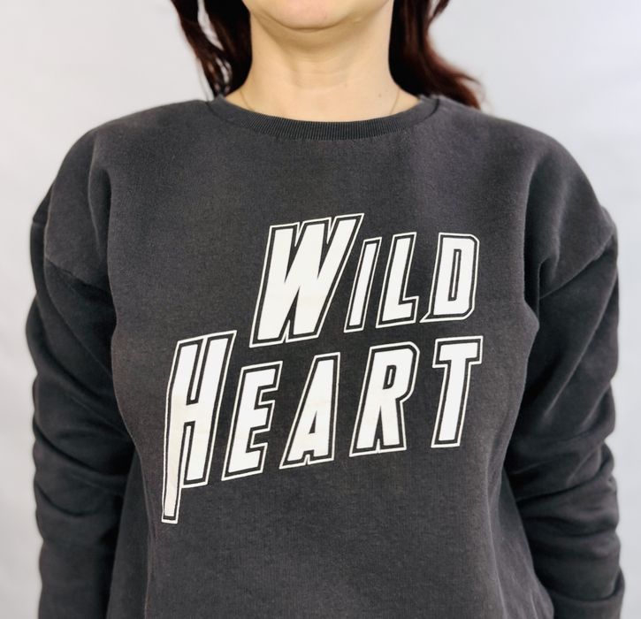 Szara bluza z kontrastowym napisem Wild Heart XS 34