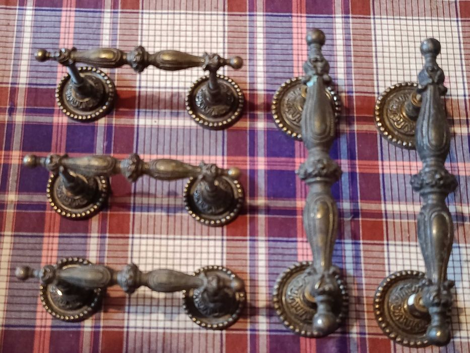 Puxadores movel comoda gavetas antigos vintage em latao/bronze