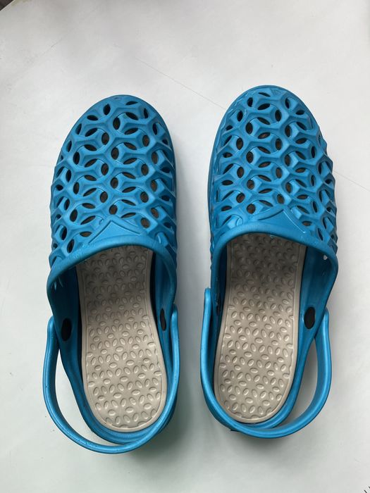 Жіночі крокси / резинові тапки