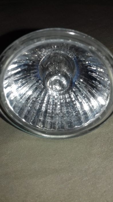 Lâmpadas halogénio GU10 marca Luxtek usadas