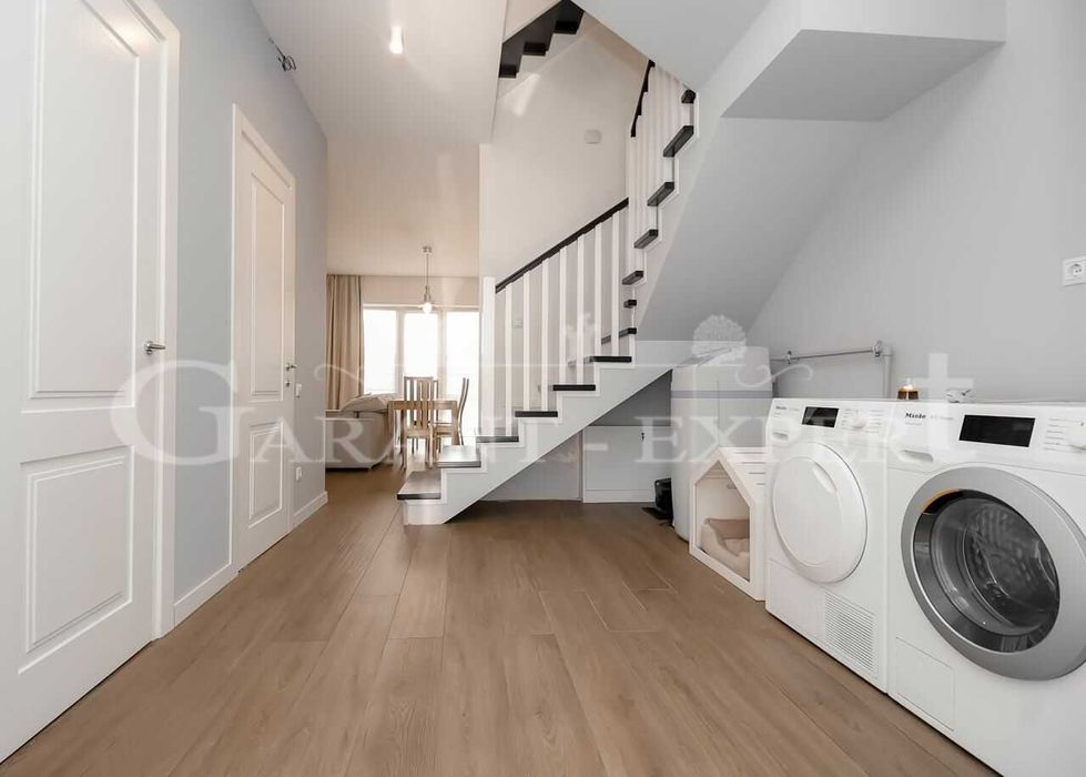 Стильний таун 150 м кв З РЕМОНТОМ В КМ.ЗРУЧНИЙ виїзд у Київ