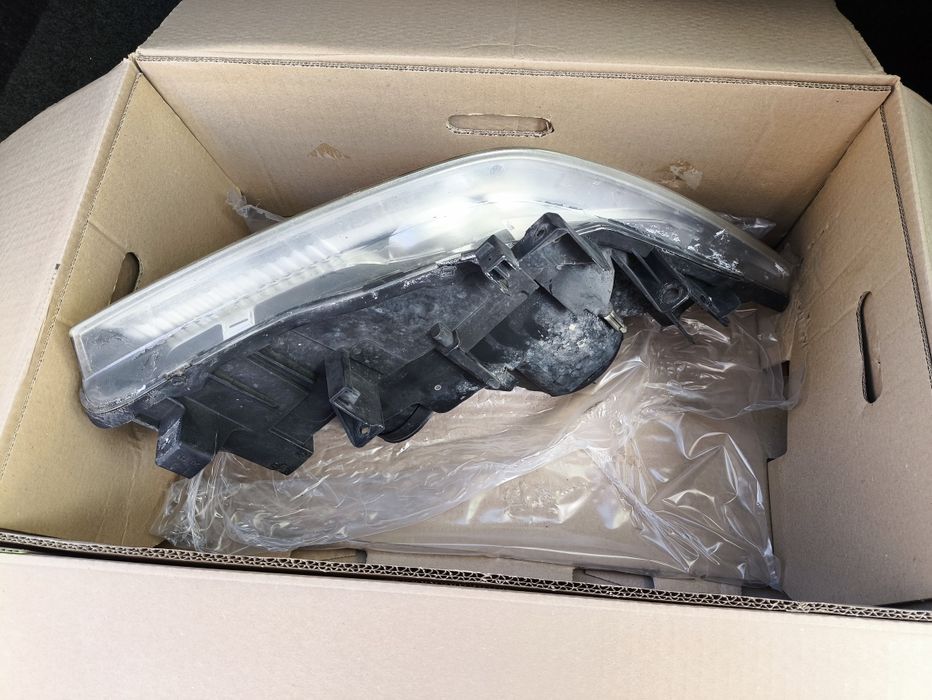 Farol Valeo Original - Megane II (2007) (x2)