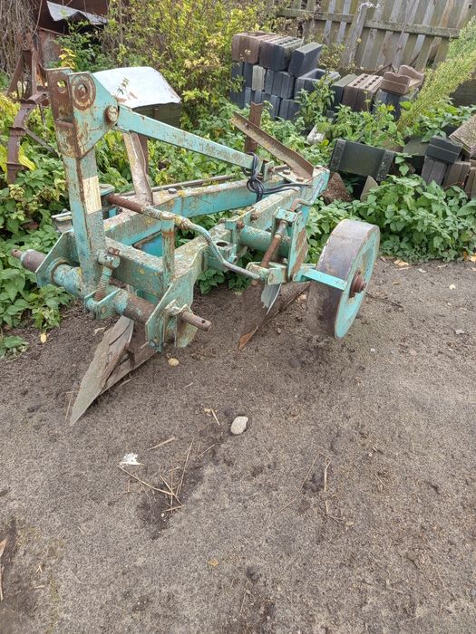 Продам плуга 2-30