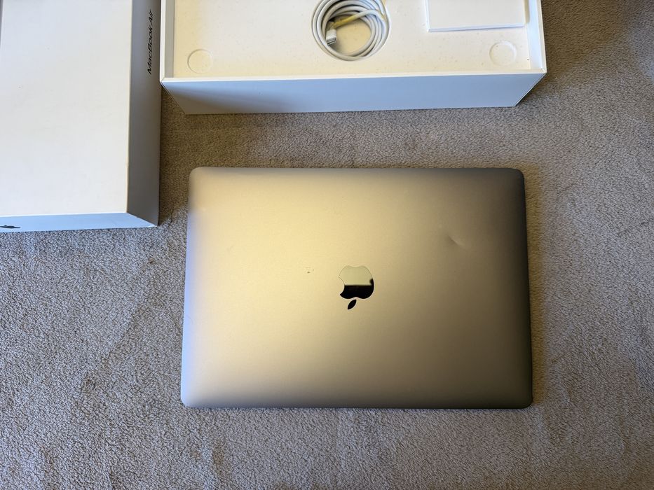 Apple MacBook Air 13” 2020 i3 INTEL