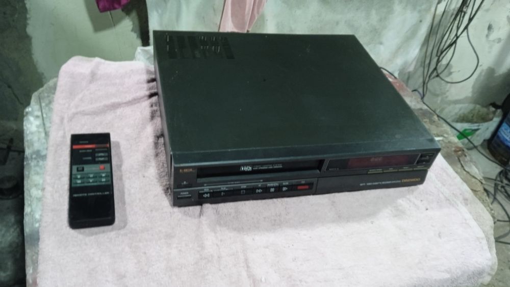 Видеомагнитофон dewoo