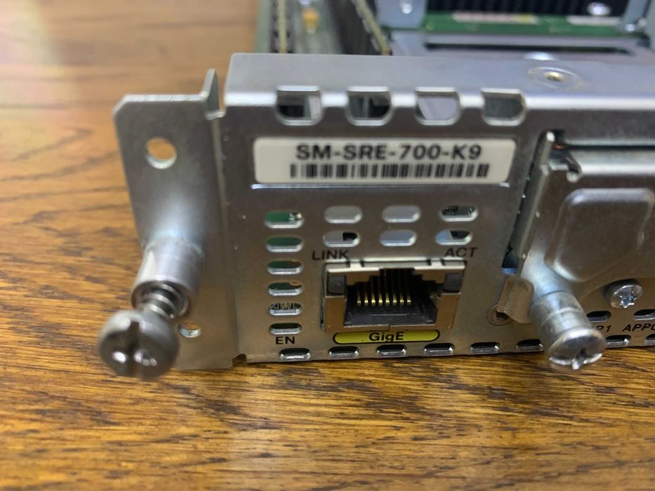 Модуль Cisco SM-SRE-700-K9, 8Gb, 500GB