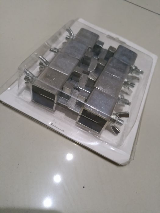 Zaciski blacharskie spawalnicze 8 sztuk.