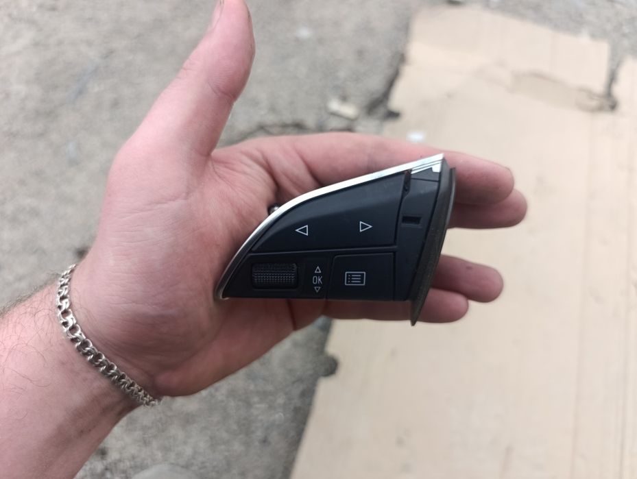 Блок кнопок руля Audi A8 D4 4H 2010-2017  A6 C7 2011-2014 Оригинал.