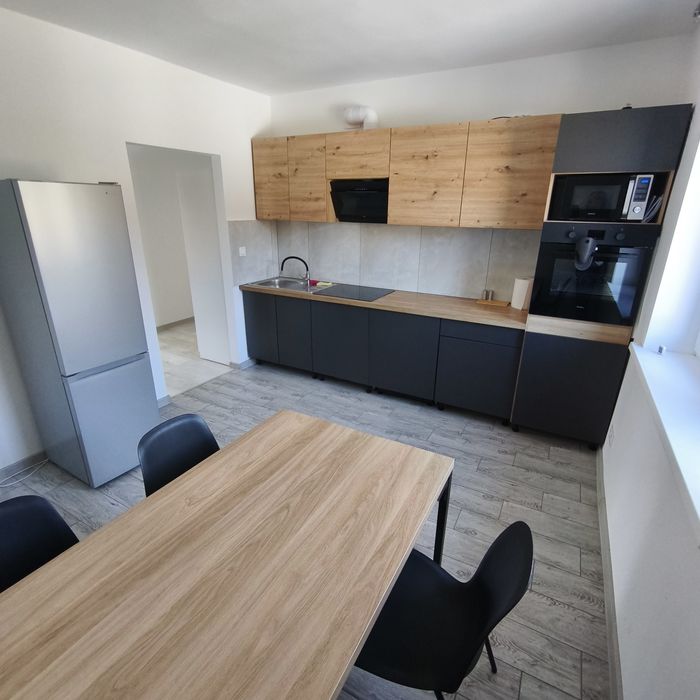 Wynajmę dom/ mieszkanie na piętrze w budynku wolnostojącym , 85m2