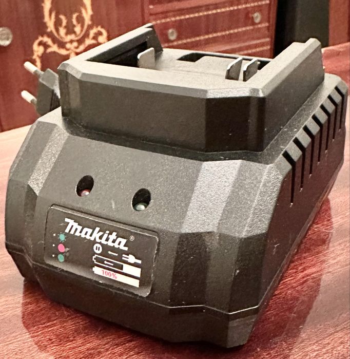 Makita Brushless 18V – NOVA (bateria 6.0Ah + carregador original)