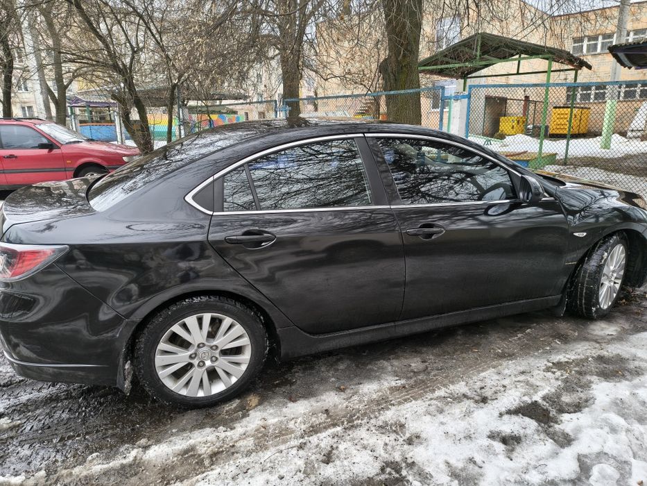 Автомобіль Мазда 6