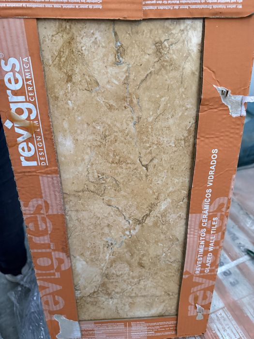Ceramico 30x60 ainda embalado