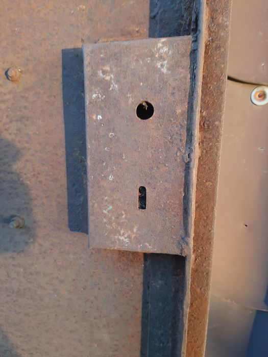 Solidne drzwi metalowe