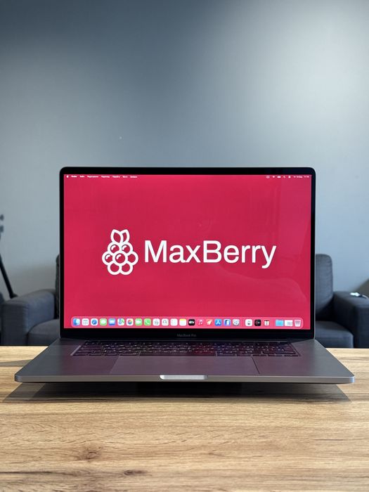 MacBook Pro 16 2019 i9 2.4ghz 32/512gb AMD 5300m 4gb !! Гарантія !!