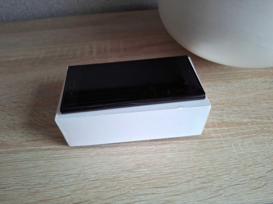 Sony Xperia XZ F8331 Pełen Zestaw