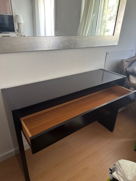Mesa/consola de entrada ou de apoio