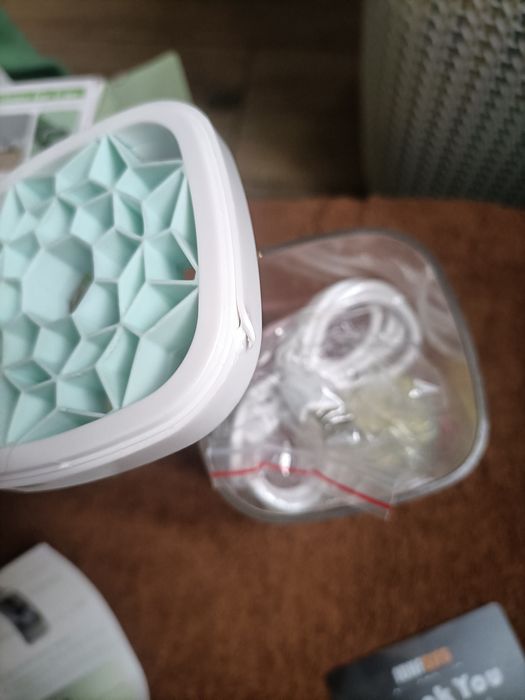 Elektryczna myjka do pędzli kosmetycznych