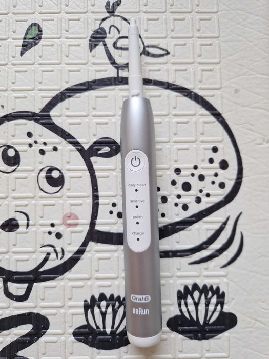 Szczoteczka soniczna Oral-B Pulsonic Slim Luxe