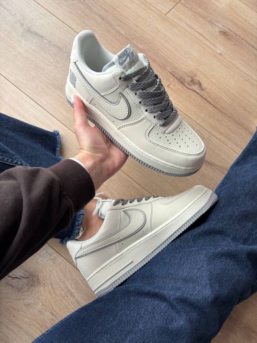 Nike Air Force 1 Low x Undefeated White Grey