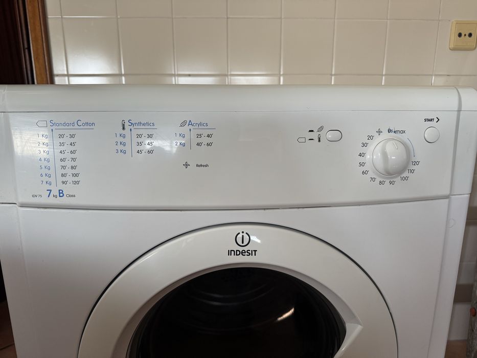 Maquina secar roupa Indesit