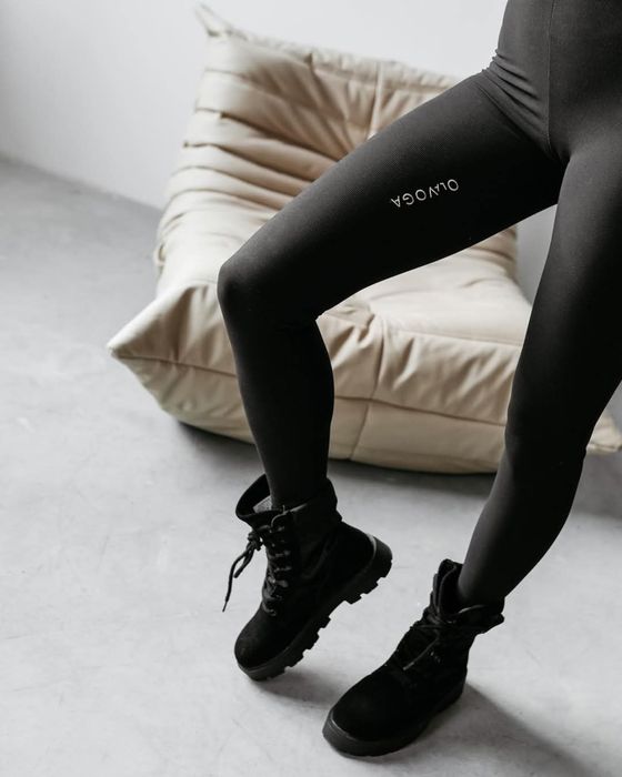 Legginsy damskie prążkowane O la voga logowane