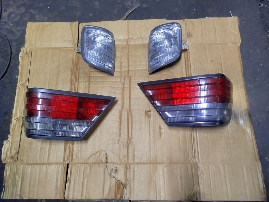 Мерседес Е 124. Стопы+повороты.Цена 100 у.е. за все