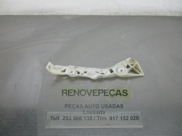 Guia de pára-choques trás direita MAZDA 3 (BK)