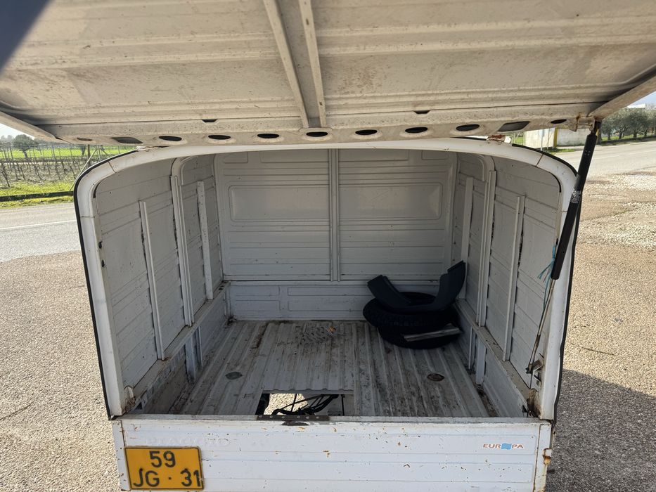 Piaggio Ape 50 a circular