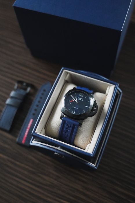 Panerai Luminor Quaranta Steel DLC Luna Rossa 40mm