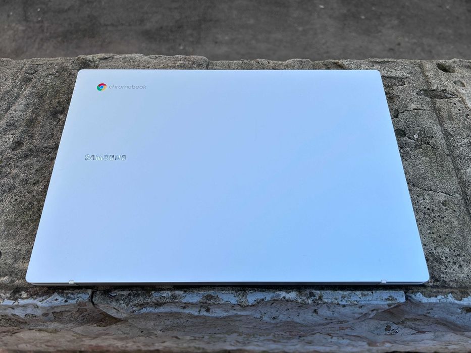 Samsung Galaxy Chromebook Go 14