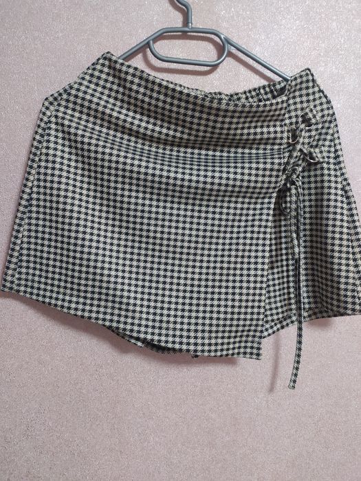 Спідниця -шорти розмір M