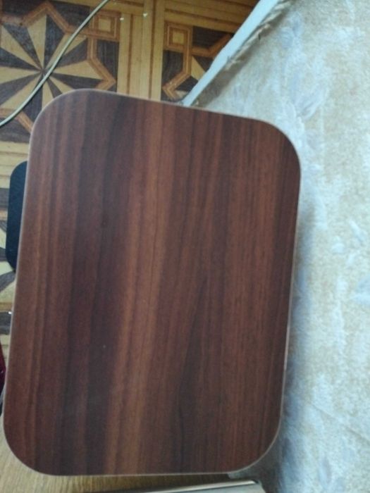 Столик для ноутбука