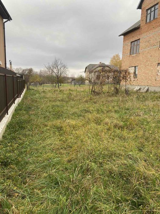 Продається забудова і земальний участок 14 сотих.