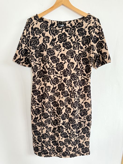 Sukienka Wallis elegancka kwiaty zimowa dopasowana czarna brązowa