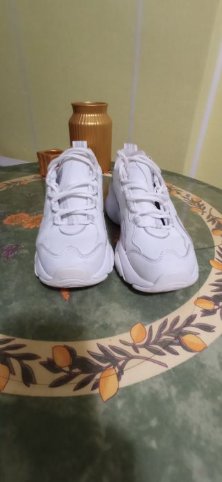 Оригінальні жіночі кросівки Skechers