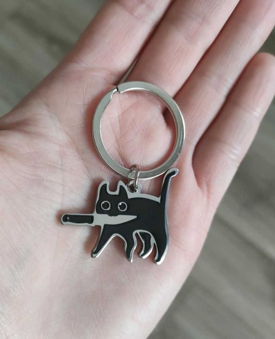 Metalowy Brelok Breloczek do kluczy Czarny Kot Kotek z nożem Black Cat