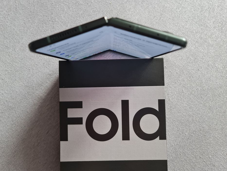 Samsung Galaxy Z Fold3 5G 512GB + dużo dodatków