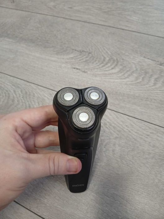 Електробритва ENCHEN Black.