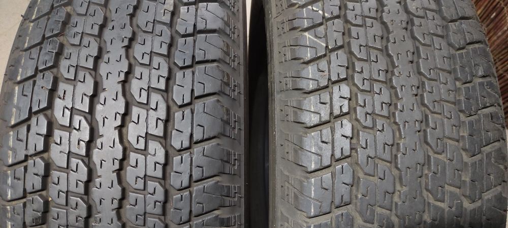 Pneus 275/65/17 Bridgestone semi novos