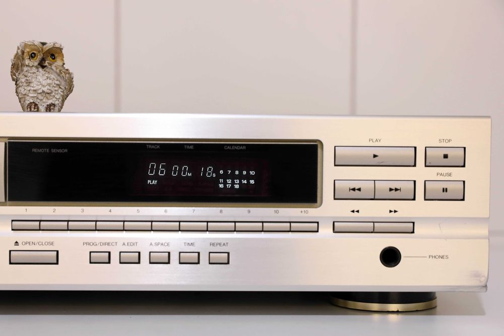 Denon DCD-690 Compact Disc Player