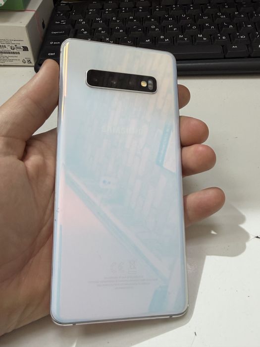 Samsung S10 + Plus  8/128Gb (SM-G975F/DS)