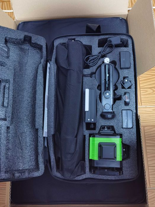 Nível laser 16 linhas profissional tripé 1,5m e 2 baterias, etc