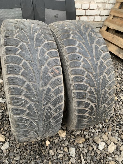 Колеса Резина шини шины зима hankook 215/65 r15 пара 17й рік хороші
