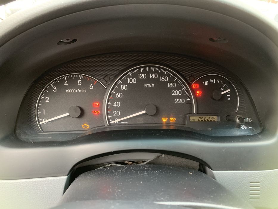 Тойота Авенсіс Версо / Toyota Avensis Verso