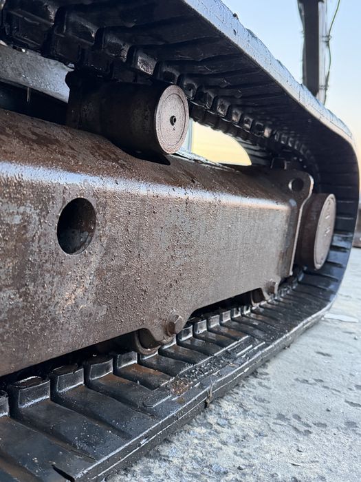 Гусеничний Мініекскаватор VOLVO EC27C