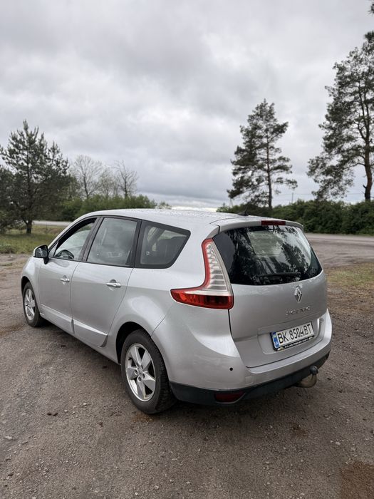 Продам Renault Scenic 2010