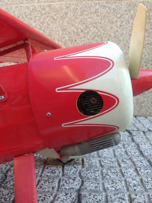 Avião aeromodelismo com motor