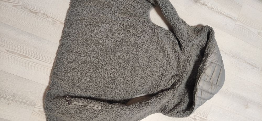 Тепла желетка двухстороння 44-46р.